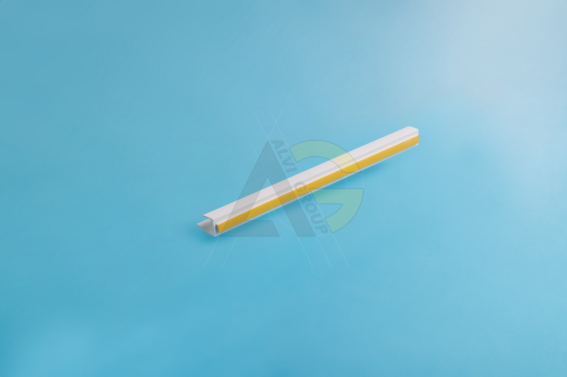 PLASTIC ‘J’ PROFILE FOR PLASTERBOARD WITH SELF-ADHESIVE TAPE